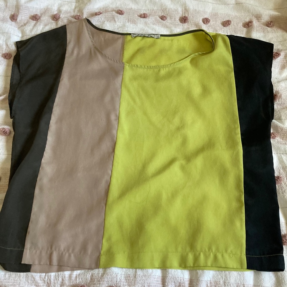 Colorblock top - Picture 2 of 2